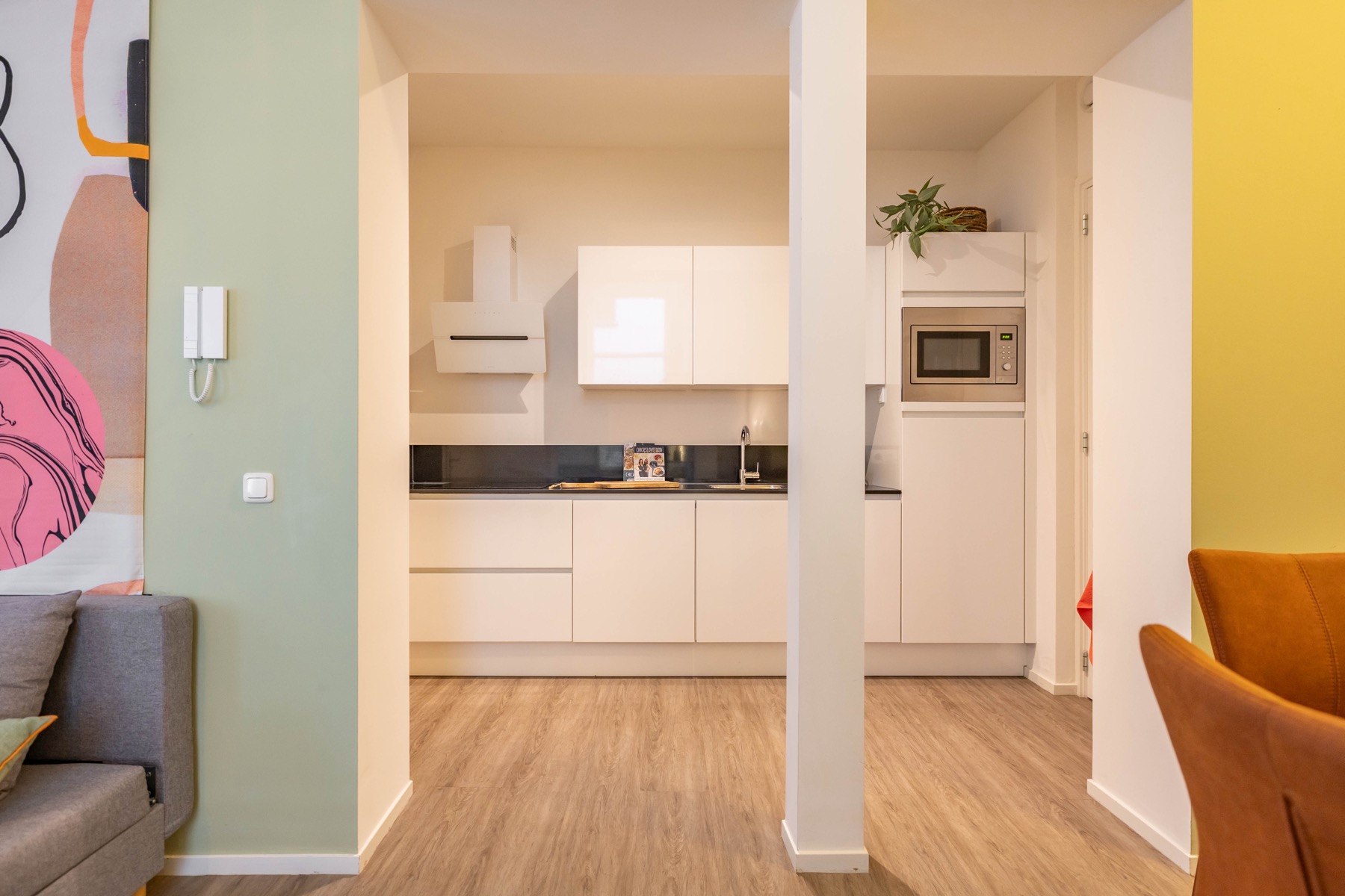 Gemeubileerd interieur van Nieuwe Boteringestraat 21-B in Groningen 6