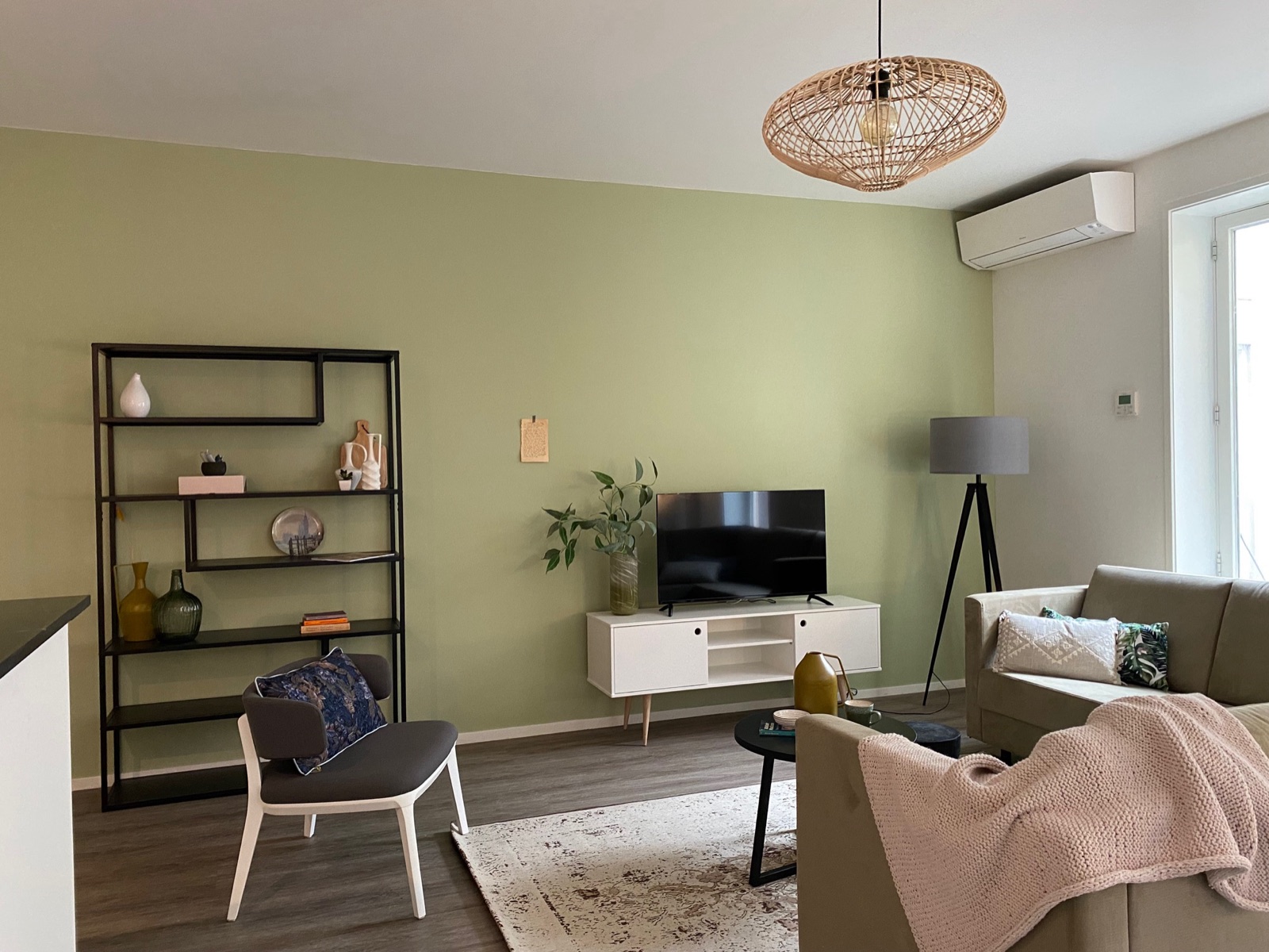 Gemeubileerd interieur van Nieuwe Boteringestraat 23-B in Groningen 7