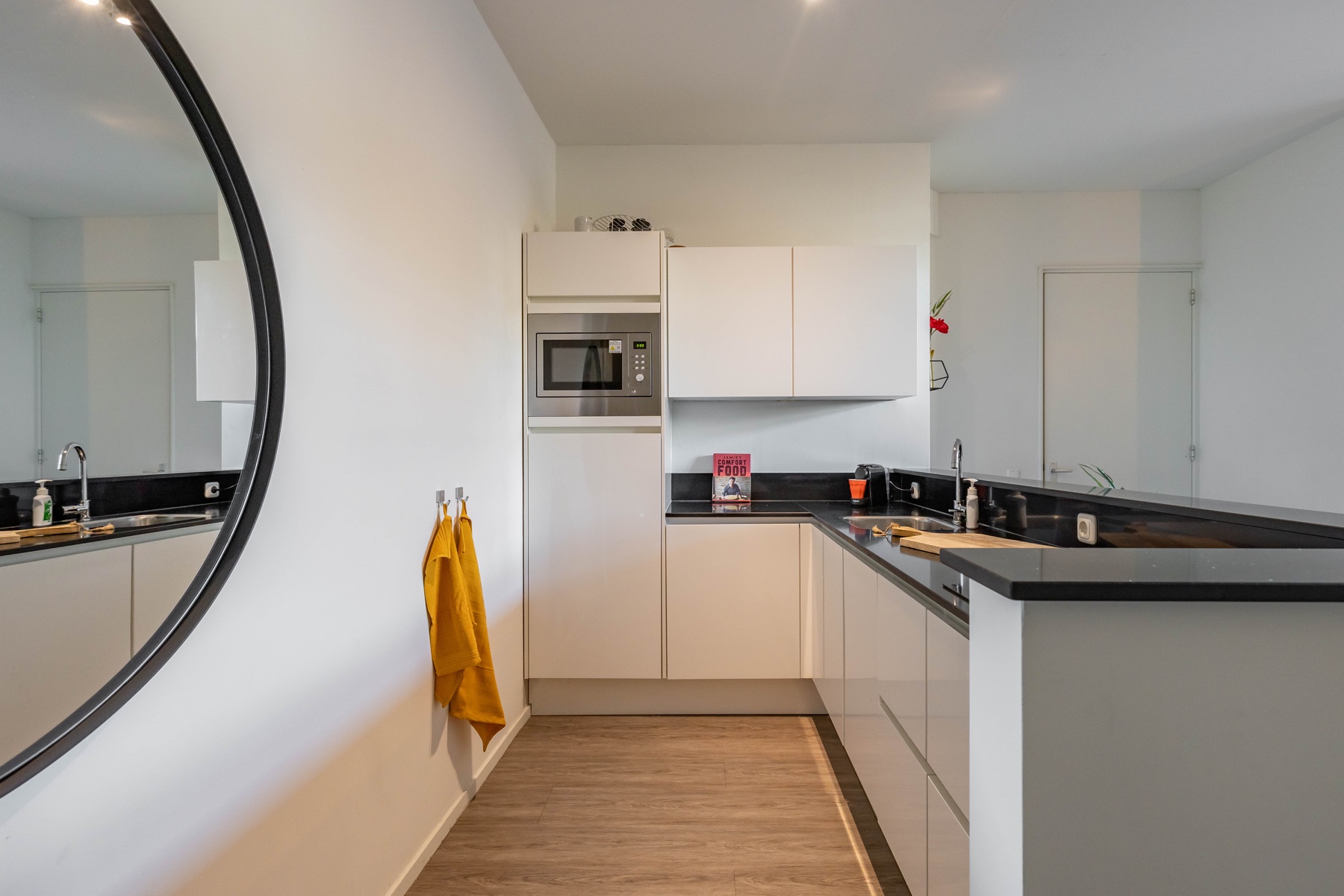 Furnished interior of Nieuwe Boteringestraat 23-C in Groningen 8