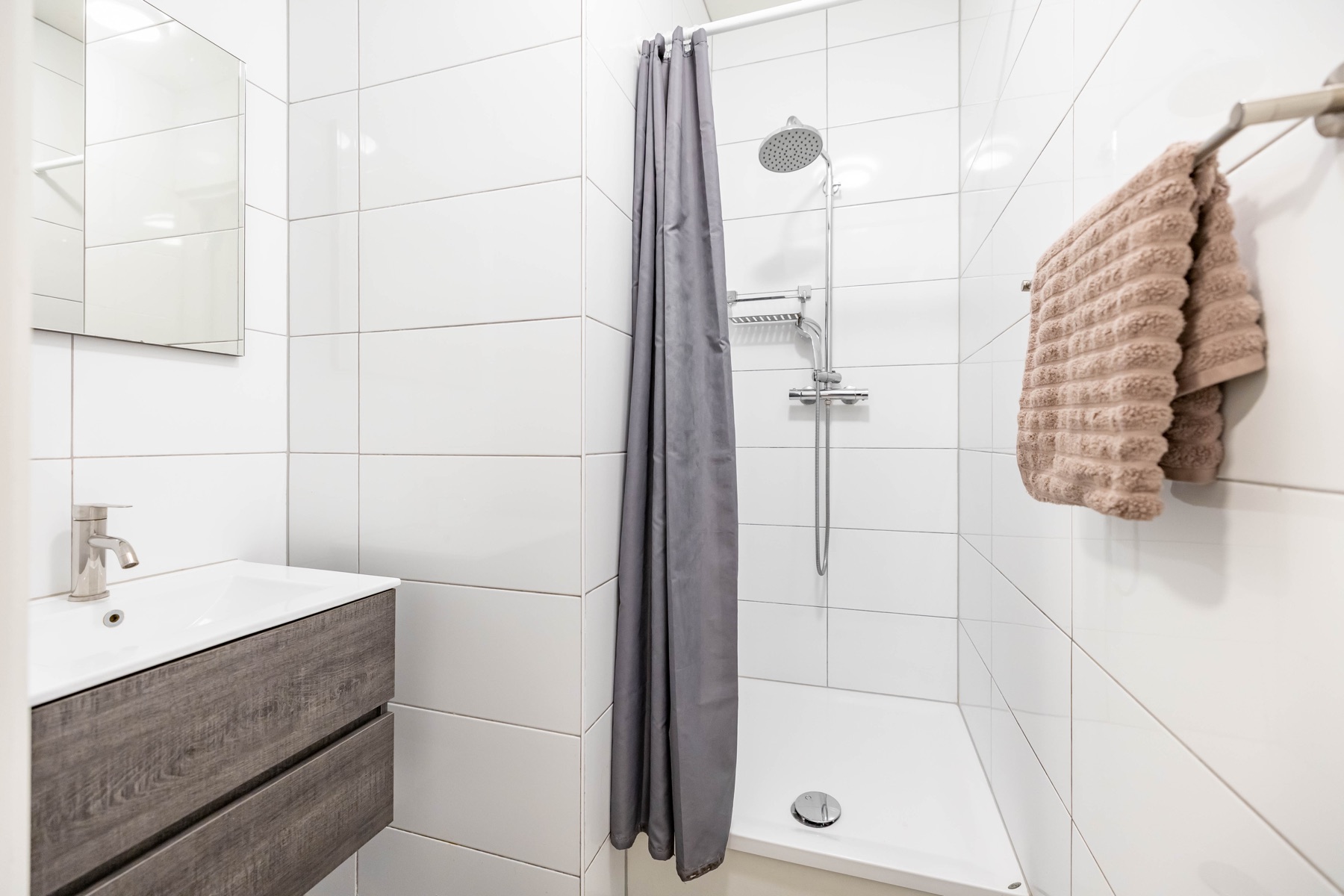 Furnished interior of Nieuwe Boteringestraat 23-C in Groningen 18