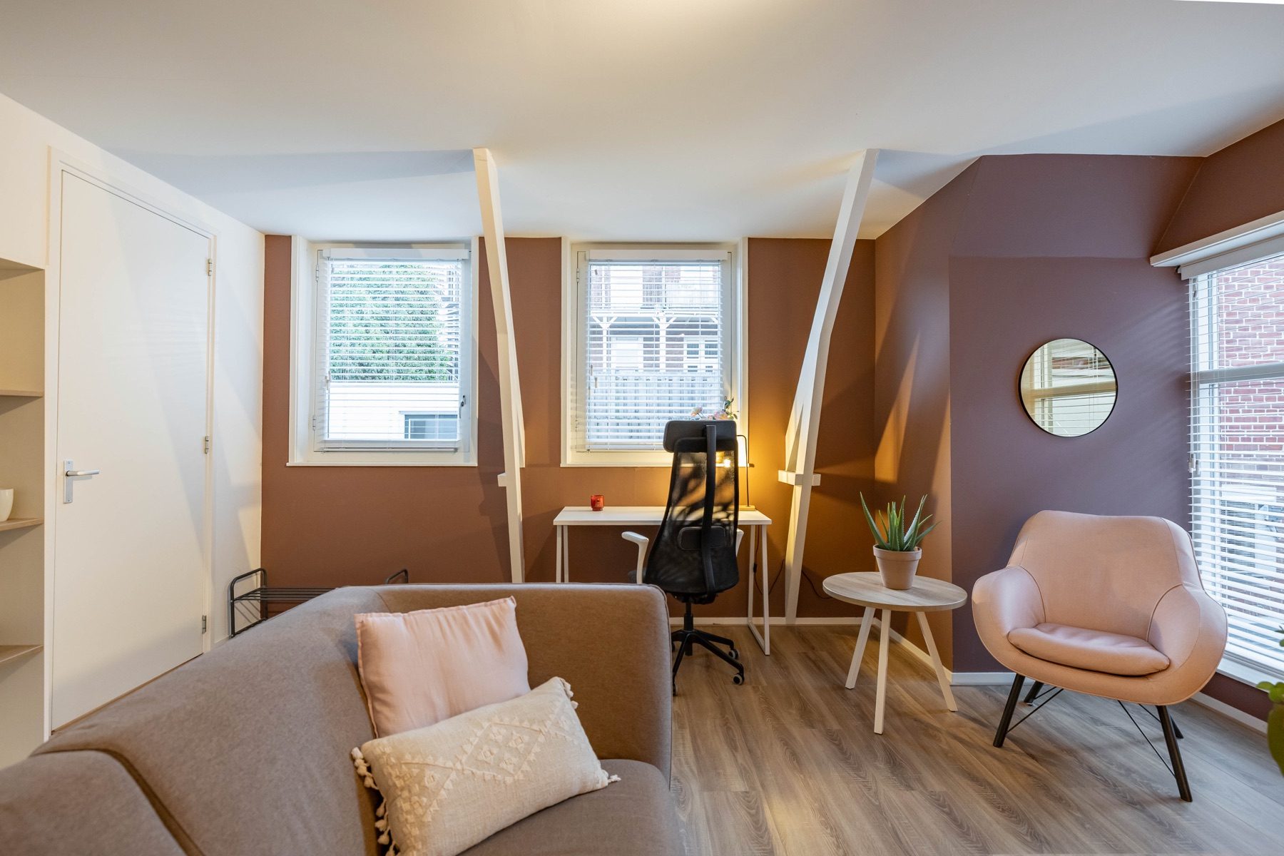Gemeubileerd interieur van Nieuwe Boteringestraat 23-F in Groningen 15